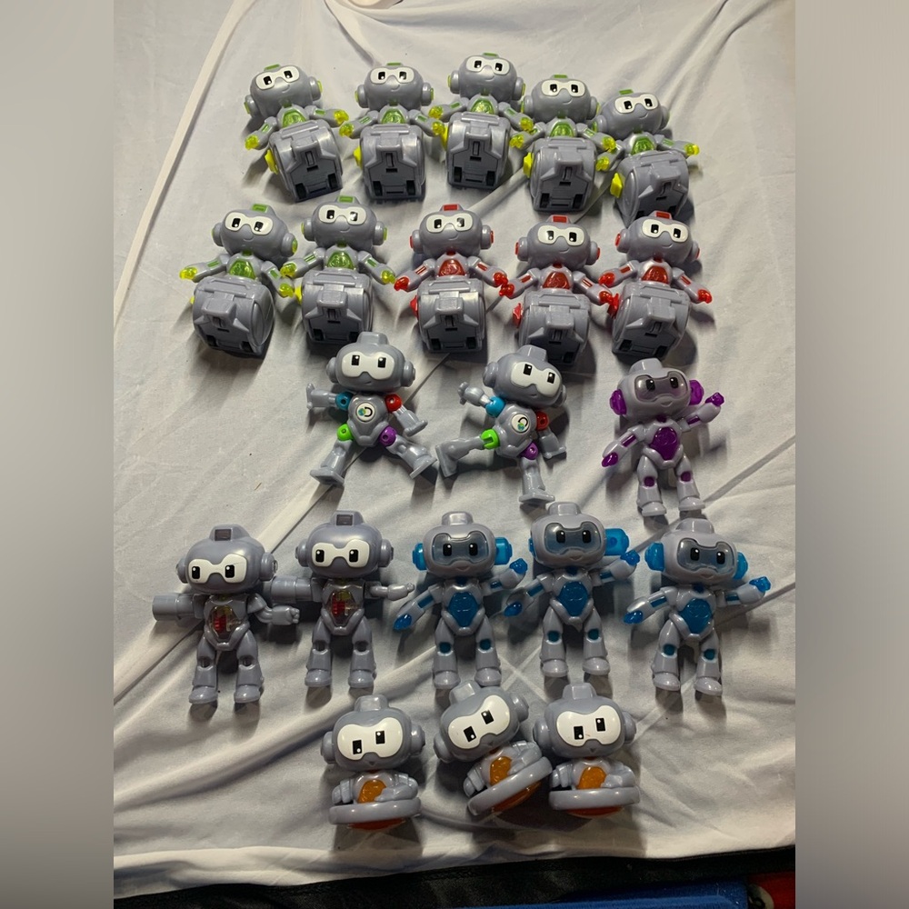 2019/2020 McDonalds Happy Meal Toys Discovery Mindblown Robots Lot of 21